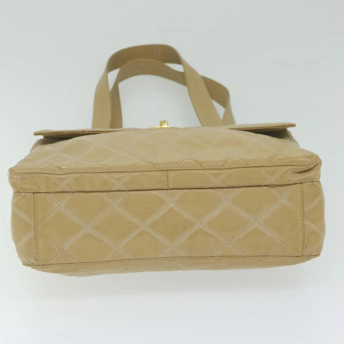 CHANEL Shoulder Bag Patent leather Beige CC Auth bs10487