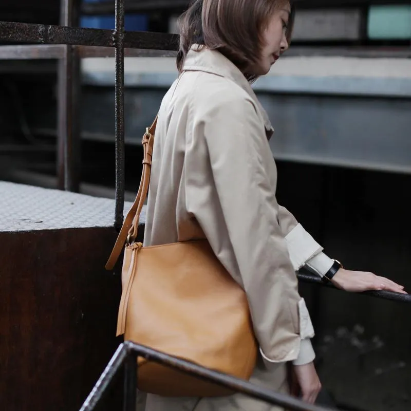 Fashion Womens Brown Leather Bucket Shoulder Bag Soft Leather Zipper White Tote Bucket Crossbody Bag Side Purse