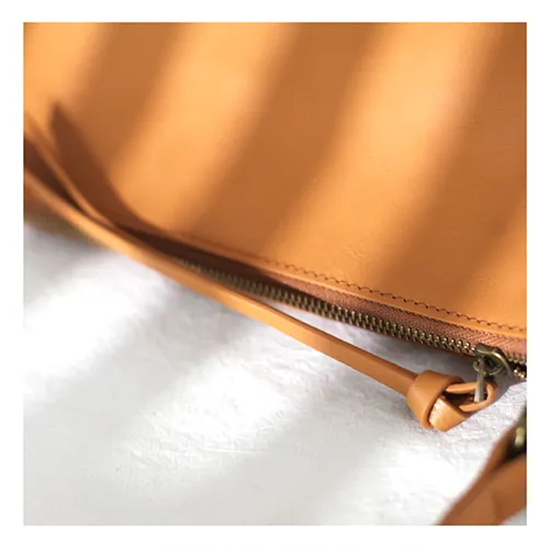 Fashion Womens Brown Leather Bucket Shoulder Bag Soft Leather Zipper White Tote Bucket Crossbody Bag Side Purse