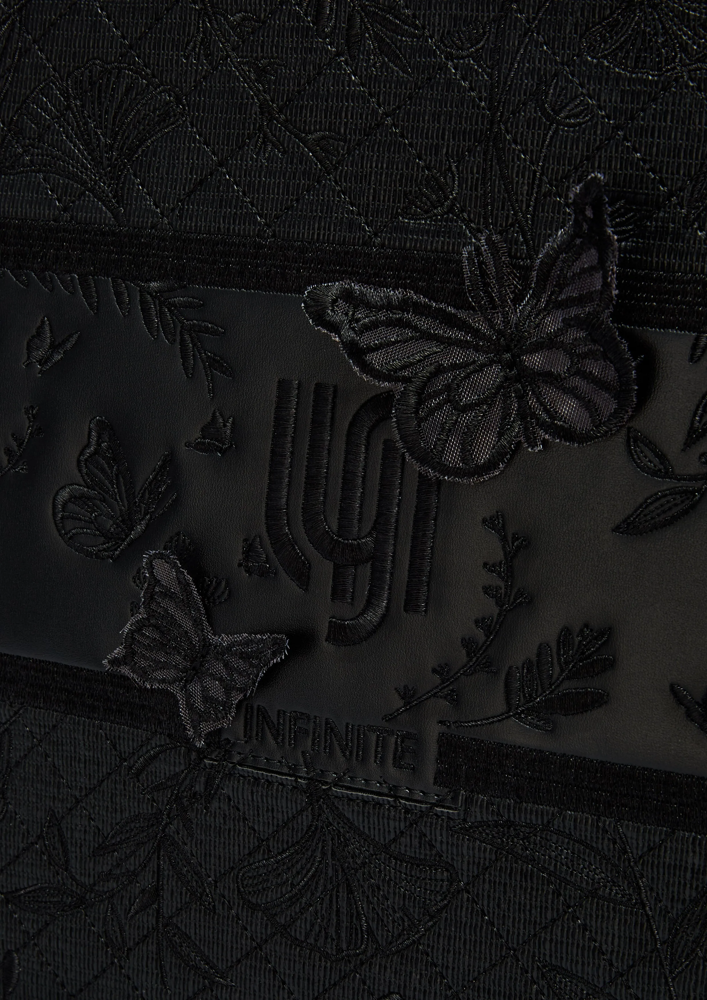 Gretta Infinite Tote Bag Black