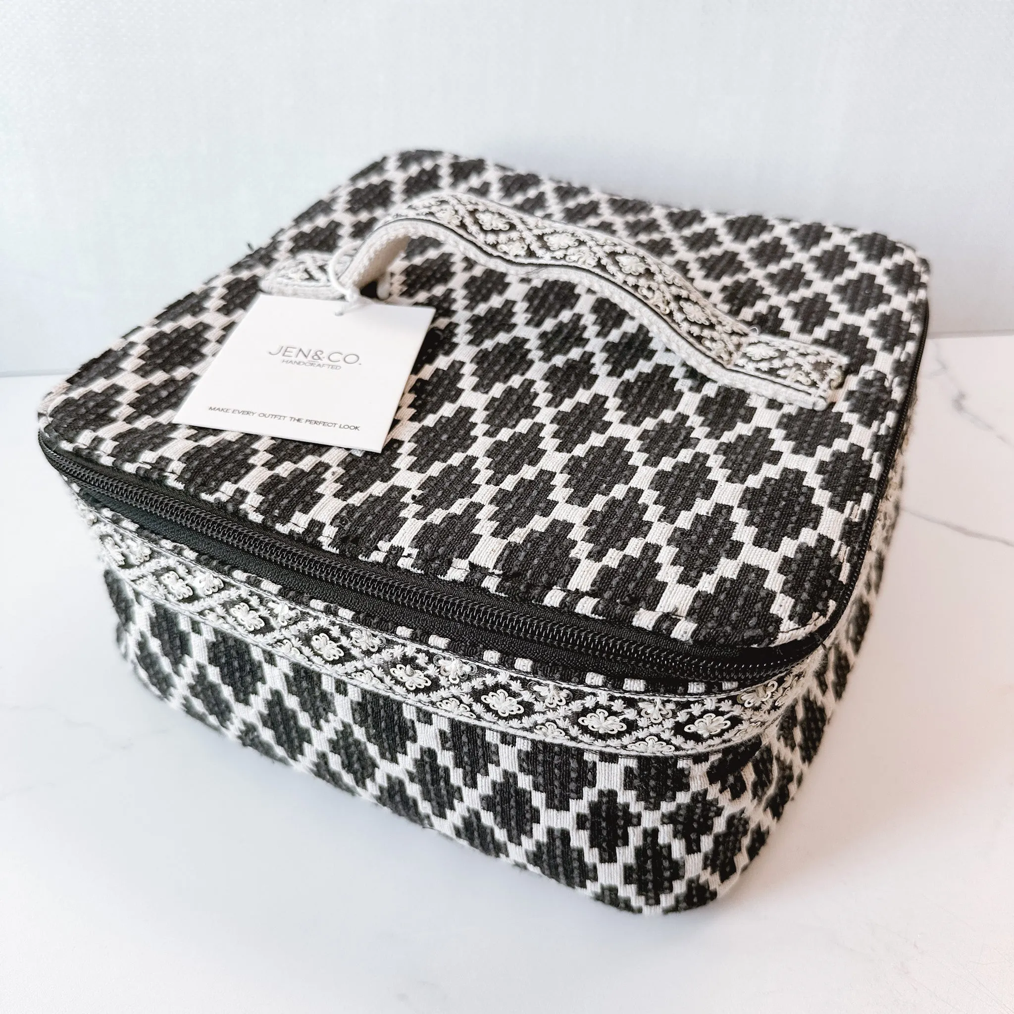 Jen & Co - Neve Cosmetic Case, Black & Ivory