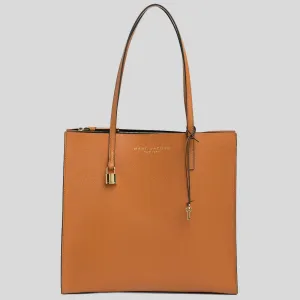 MARC JACOBS The Grind Tote Smoked Almond M0015684