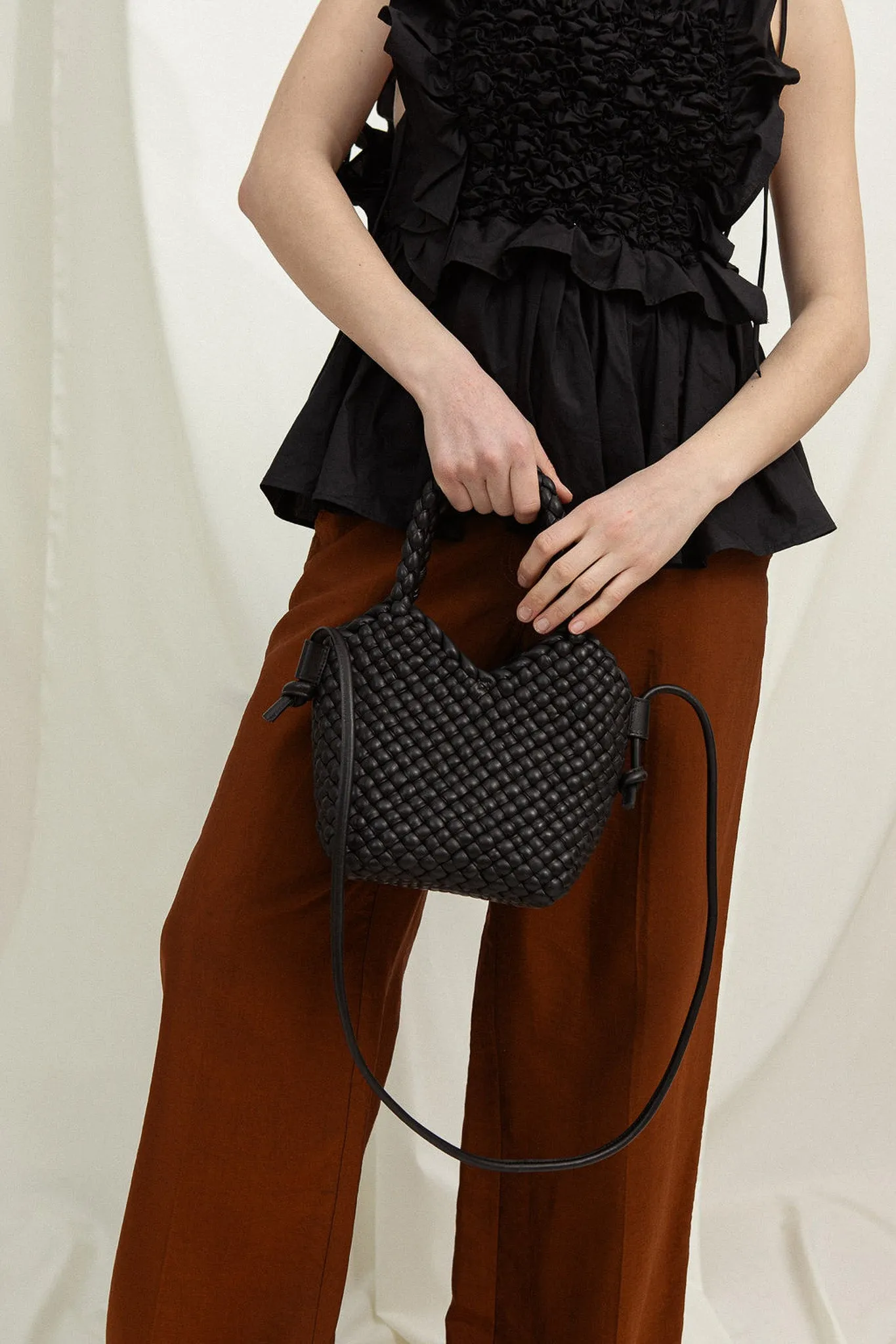 Maya Navy Crossbody bag