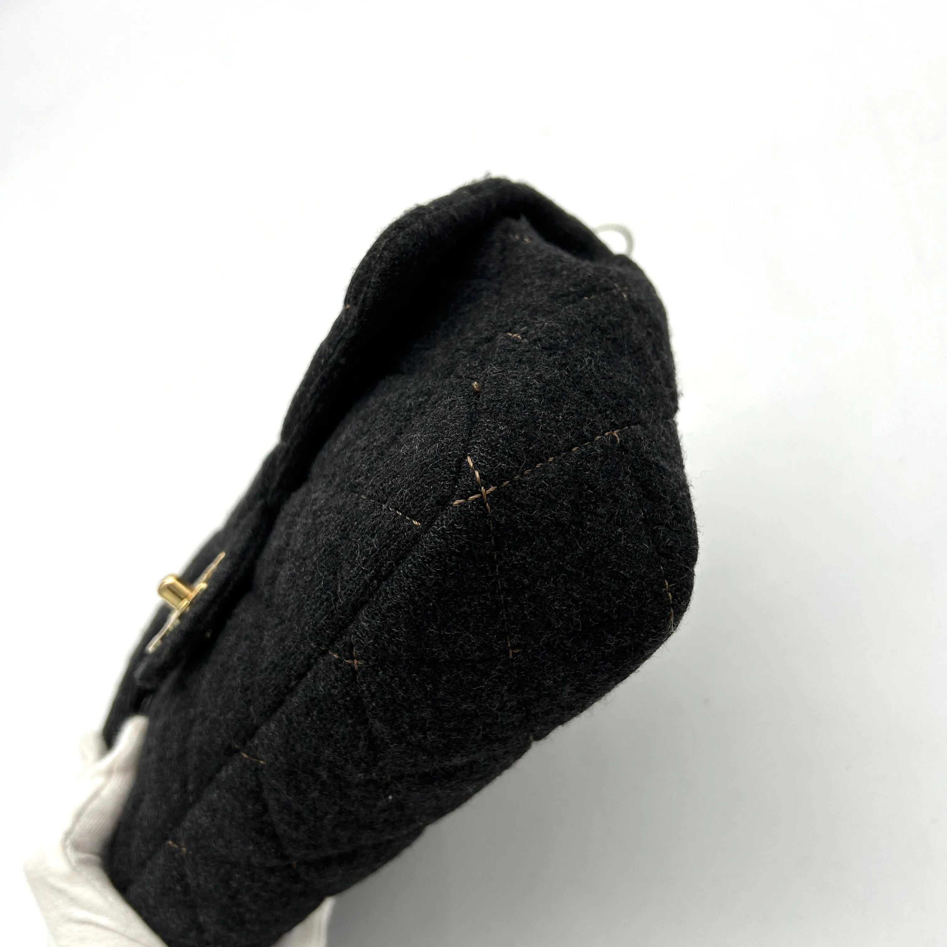 Pre-owned Chanel Wool Medium Flap Bag - Grey Shoulder Bags, Handbags LA19278